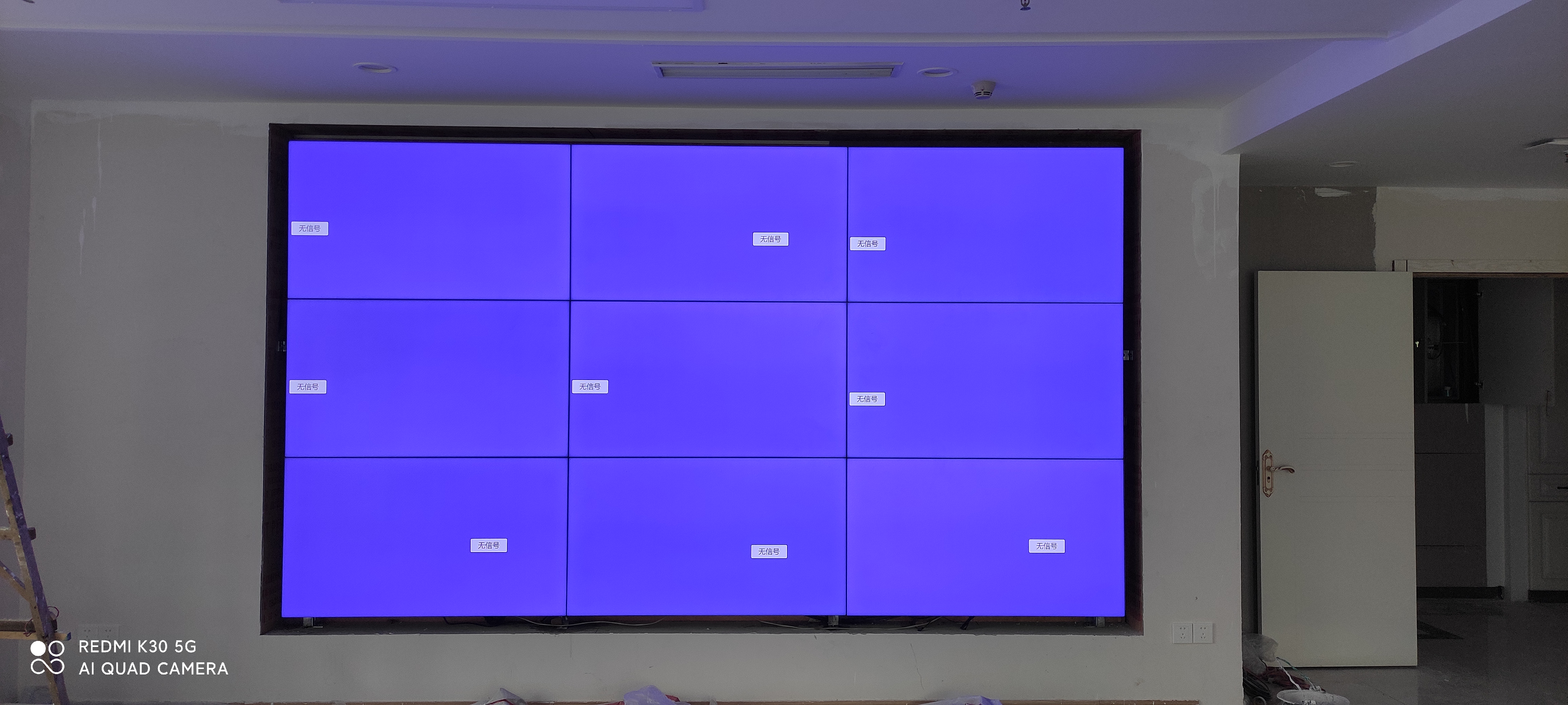 LCD拼接屏嵌入式安装案例